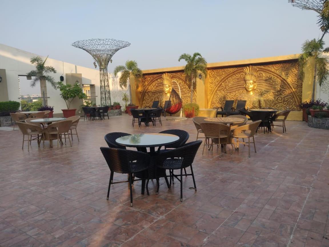 Hotel Casaya Inn Chinhat Exteriér fotografie