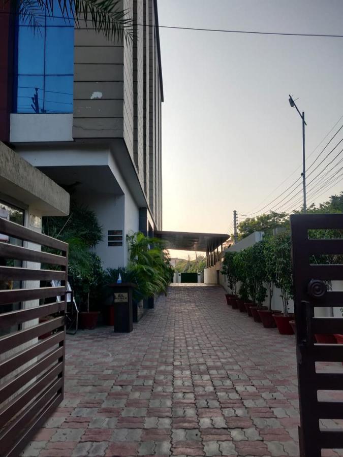 Hotel Casaya Inn Chinhat Exteriér fotografie